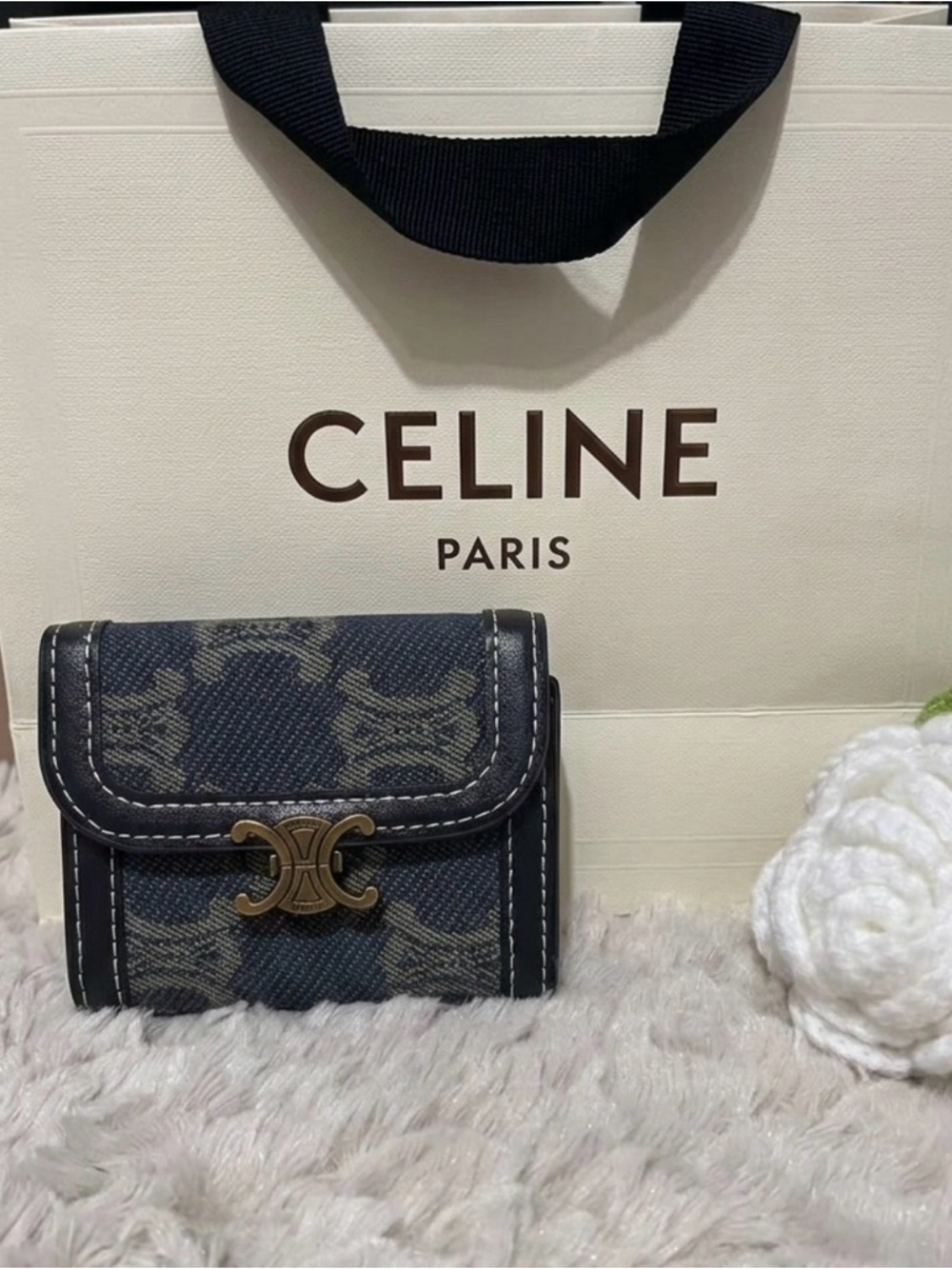 nwt Small Accordion Wallet